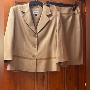 Kasper Women's Tan Blazer and Skirt Suit Set Sz 12P